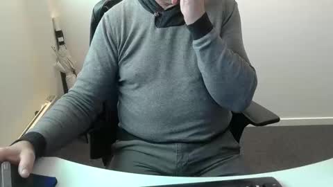 Snapshot of buggemann chatting on October 2025 07:19:02 AM buggemann online show from October 2025 07:19:02 AM