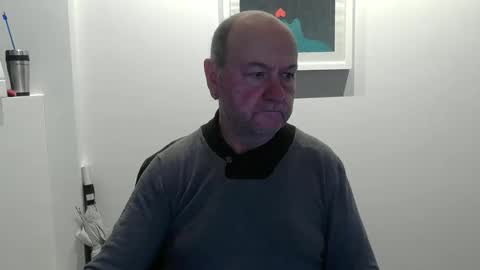 Snapshot of buggemann chatting on October 2025 04:13:02 AM buggemann online show from October 2025 04:13:02 AM