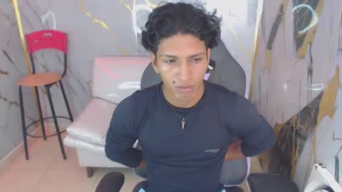 bull_cam online show from November 2025 03:47:02 PM