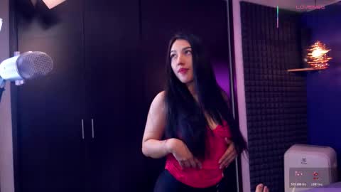 Snapshot of bull_vixen2001 chatting on November 2025 11:53:01 AM Bunny and The Rock online show from November 2025 11:53:01 AM