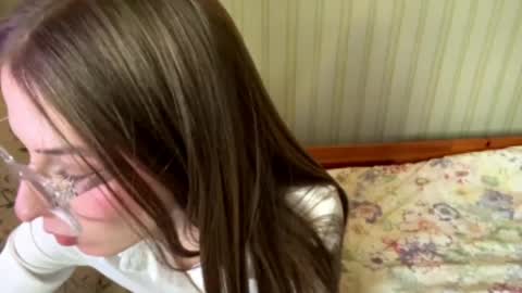 Snapshot of bumblebliss chatting on May 2026 02:02:02 PM Mary online show from May 2026 02:02:02 PM