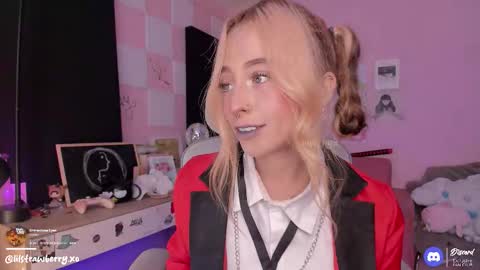 Snapshot of bun_nyx chatting on November 2025 01:55:02 PM online show from November 2025 01:55:02 PM