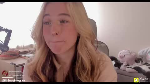 Snapshot of bun_nyx chatting on February 2026 05:40:02 PM online show from February 2026 05:40:02 PM