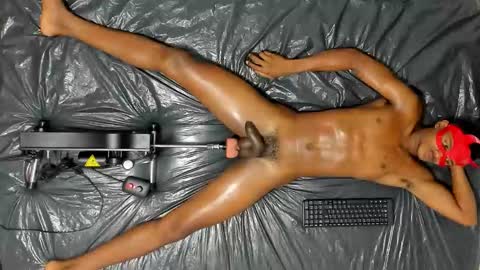 Snapshot of bunniies_ chatting on October 2025 12:44:02 AM online show from October 2025 12:44:02 AM