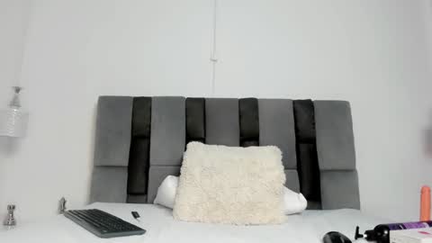 Snapshot of bunny_maxxi chatting on December 2024 03:11:01 PM bunny online show from December 2024 03:11:01 PM