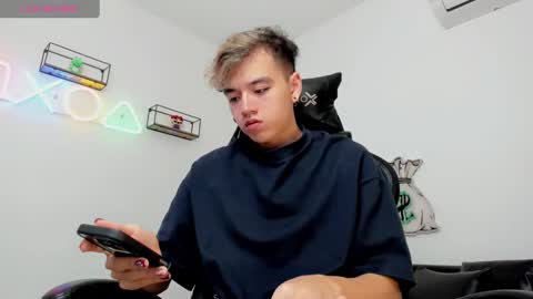 Snapshot of bunny_maxxi chatting on December 2024 12:49:02 PM bunny online show from December 2024 12:49:02 PM