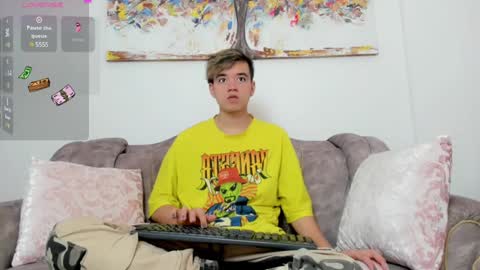 Snapshot of bunny_maxxi chatting on December 2024 01:49:01 PM bunny online show from December 2024 01:49:01 PM