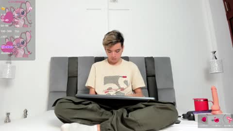 Snapshot of bunny_maxxi chatting on January 2025 12:25:02 PM bunny online show from January 2025 12:25:02 PM