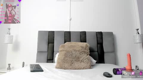 Snapshot of bunny_maxxi chatting on February 2025 03:39:01 PM bunny online show from February 2025 03:39:01 PM