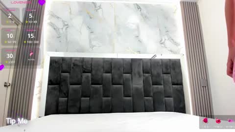 Snapshot of bunny_maxxi chatting on February 2025 12:08:02 PM bunny online show from February 2025 12:08:02 PM