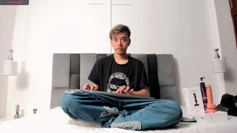 Snapshot of bunny_maxxi chatting on February 2025 12:33:02 PM bunny online show from February 2025 12:33:02 PM