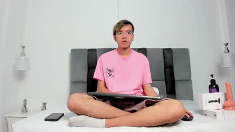 Snapshot of bunny_maxxi chatting on February 2025 12:14:02 PM bunny online show from February 2025 12:14:02 PM