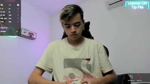 Snapshot of bunny_maxxi chatting on March 2025 12:16:01 PM bunny online show from March 2025 12:16:01 PM