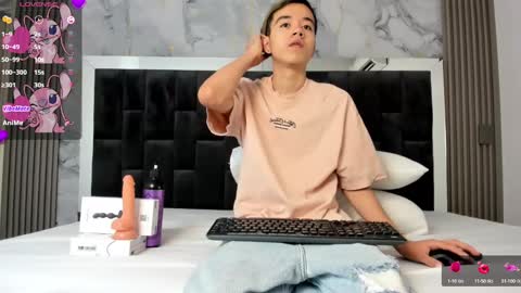 Snapshot of bunny_maxxi chatting on March 2025 12:23:02 PM bunny online show from March 2025 12:23:02 PM