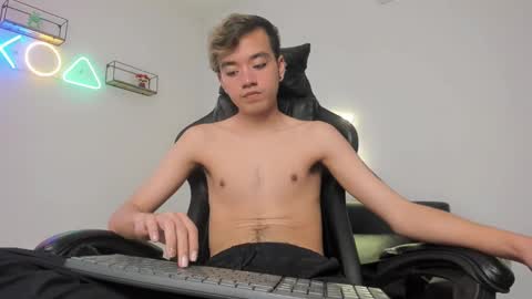 Snapshot of bunny_maxxi chatting on March 2025 03:38:02 PM bunny online show from March 2025 03:38:02 PM