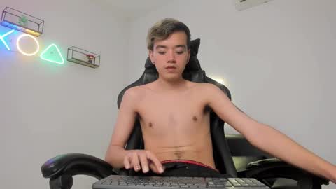 Snapshot of bunny_maxxi chatting on March 2025 06:43:01 PM bunny online show from March 2025 06:43:01 PM