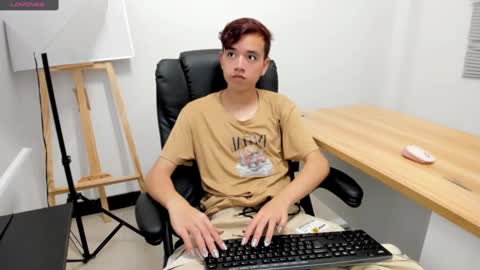 Snapshot of bunny_maxxi chatting on October 2025 01:23:04 PM bunny online show from October 2025 01:23:04 PM