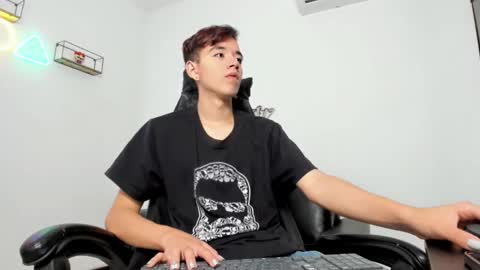 Snapshot of bunny_maxxi chatting on November 2025 12:28:02 PM bunny online show from November 2025 12:28:02 PM