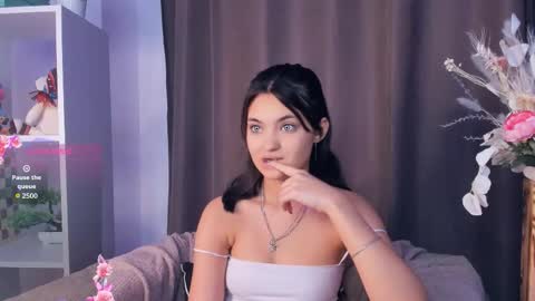 Snapshot of bunny_nova chatting on November 2025 08:03:01 AM Aria online show from November 2025 08:03:01 AM