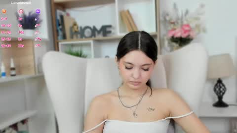 Snapshot of bunny_nova chatting on April 2026 08:17:01 AM Aria online show from April 2026 08:17:01 AM