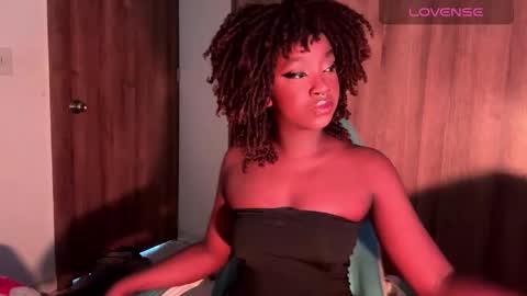 Snapshot of bunny_secrets chatting on September 2025 08:03:01 PM Isa online show from September 2025 08:03:01 PM