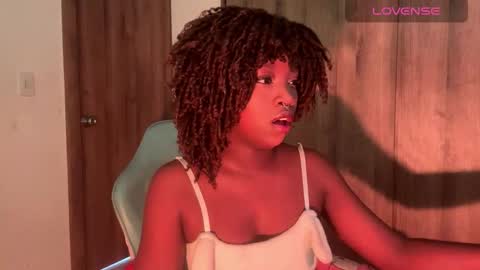 Snapshot of bunny_secrets chatting on October 2025 03:35:01 PM Isa online show from October 2025 03:35:01 PM