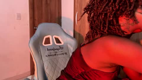 Snapshot of bunny_secrets chatting on November 2025 11:04:01 PM Isa online show from November 2025 11:04:01 PM