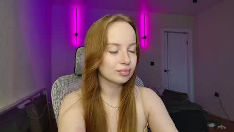 Snapshot of bunny_shinel chatting on June 2026 02:27:02 PM Mary online show from June 2026 02:27:02 PM