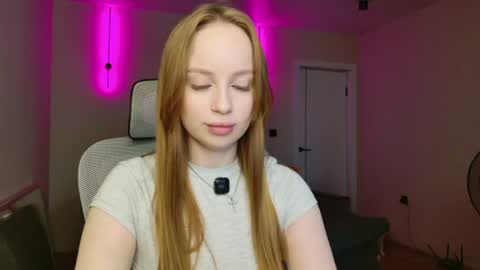 Snapshot of bunny_shinel chatting on July 2026 02:43:01 PM Mary online show from July 2026 02:43:01 PM