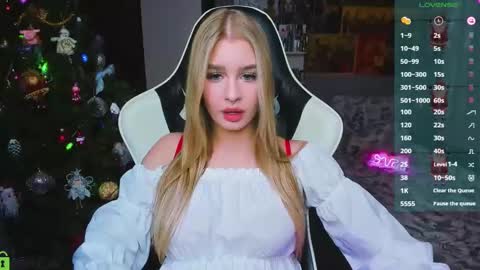 Snapshot of bunny_wetty chatting on December 2024 08:57:02 PM ruslana online show from December 2024 08:57:02 PM