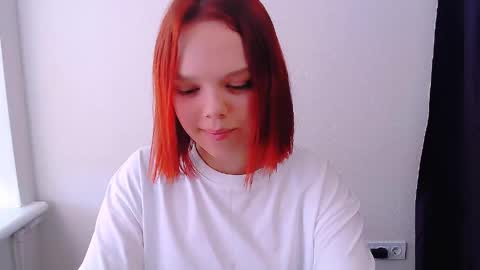 Snapshot of bunnybloom_ chatting on May 2026 01:28:01 PM Ariel online show from May 2026 01:28:01 PM