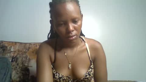 Snapshot of bunnydiva_ chatting on April 2026 01:43:01 AM bunnydiva_ online show from April 2026 01:43:01 AM