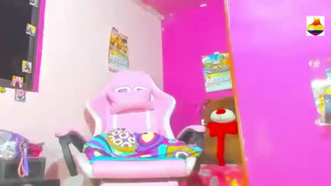 Snapshot of bunnygirl98 chatting on September 2025 10:27:01 AM BARBYCHOCOLAT online show from September 2025 10:27:01 AM