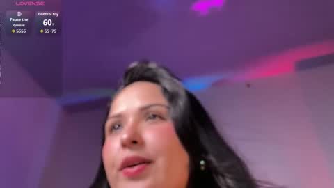 Snapshot of bunnysparamours chatting on October 2025 04:13:01 AM MARY BUNNY online show from October 2025 04:13:01 AM