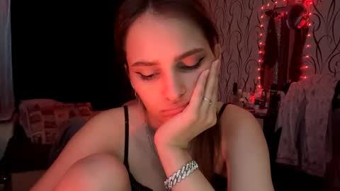 Snapshot of bunnytrussel chatting on June 2026 11:38:02 AM Bella online show from June 2026 11:38:02 AM