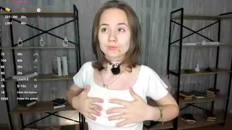 Lizy online show from June 2026 07:20:01 PM