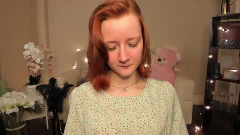 Snapshot of bunnyy_4u chatting on May 2026 03:33:02 PM Lilith online show from May 2026 03:33:02 PM