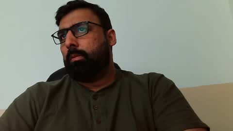 Hairy Arabian online show from February 2025 10:58:02 AM