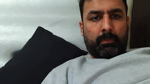 Snapshot of burlymonster chatting on December 2025 09:47:02 AM Hairy Arabian online show from December 2025 09:47:02 AM