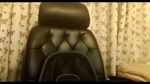 Snapshot of burlymonster chatting on March 2026 10:18:02 AM Hairy Arabian online show from March 2026 10:18:02 AM