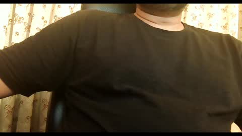Snapshot of burlymonster chatting on March 2026 09:04:02 AM Hairy Arabian online show from March 2026 09:04:02 AM