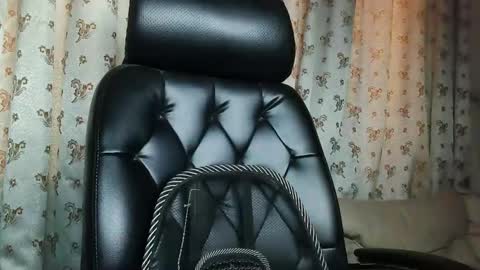 Snapshot of burlymonster chatting on April 2026 07:14:01 AM Hairy Arabian online show from April 2026 07:14:01 AM