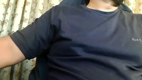 Snapshot of burlymonster chatting on April 2026 06:41:02 AM Hairy Arabian online show from April 2026 06:41:02 AM