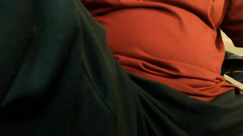 Snapshot of burlymonster chatting on April 2026 04:49:02 AM Hairy Arabian online show from April 2026 04:49:02 AM