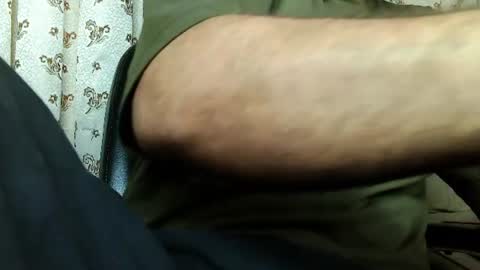 Snapshot of burlymonster chatting on July 2026 09:11:02 AM Hairy Arabian online show from July 2026 09:11:02 AM