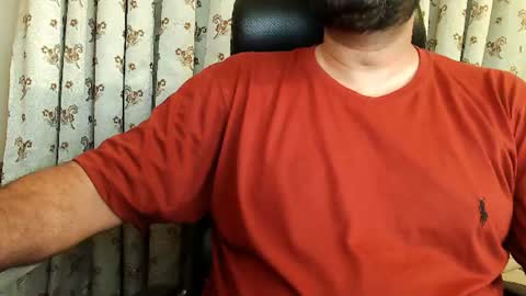 Snapshot of burlymonster chatting on July 2026 06:33:01 PM Hairy Arabian online show from July 2026 06:33:01 PM