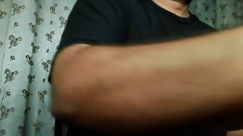 Snapshot of burlymonster chatting on July 2026 07:57:02 PM Hairy Arabian online show from July 2026 07:57:02 PM