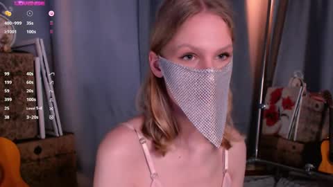 burning_g1rl online show from May 2026 05:40:02 PM