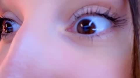 Snapshot of burnletitallburn chatting on October 2025 03:25:03 AM Jessica online show from October 2025 03:25:03 AM