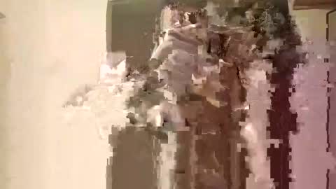 Snapshot of burnzart chatting on April 2026 07:35:01 AM burnzart online show from April 2026 07:35:01 AM